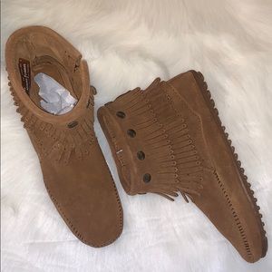 🔥💕PRICE DROP TODAY ONLY MINNETONKA ANKLE BOOTS